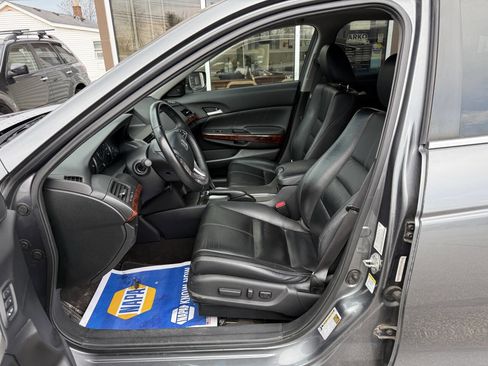 Used 2011 Honda Crosstour EX-L image 11