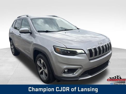 Used 2019 Jeep Cherokee Limited AWD/4WD image 10