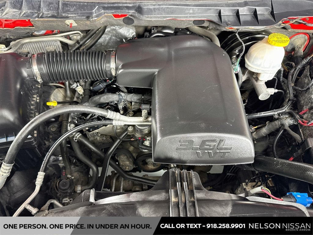 Used 2019 RAM 1500 Classic SLT w/ Luxury Group AWD/4WD image 28