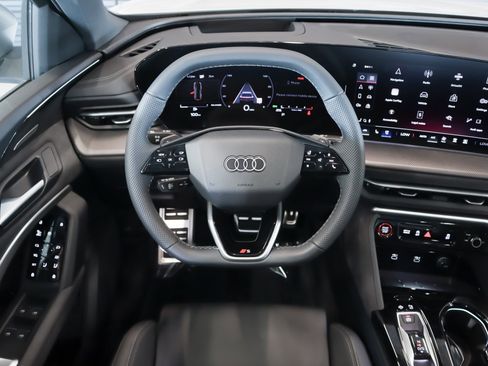 New 2025 Audi SQ5 Premium Plus image 19
