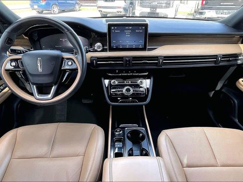 Used 2022 Lincoln Corsair Reserve image 7