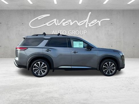 New 2026 Nissan Pathfinder Platinum FWD image 18