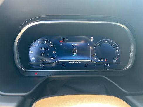 Used 2023 Chevrolet Tahoe Z71 w/ Luxury Package AWD/4WD image 27