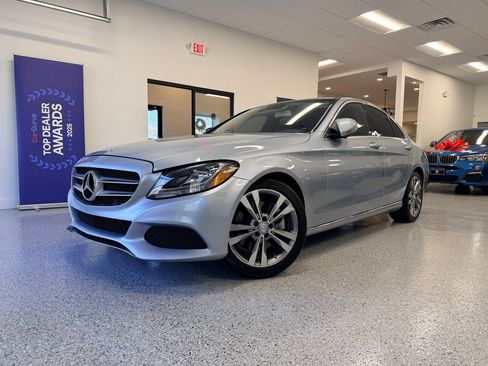 Used 2016 Mercedes-Benz C 300 Luxury image 2