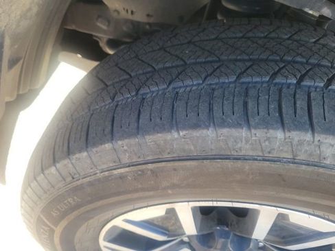 Used 2020 Toyota Tacoma TRD Sport image 2