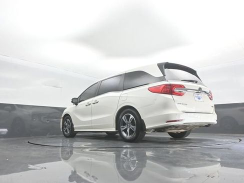 Used 2018 Honda Odyssey Touring image 35
