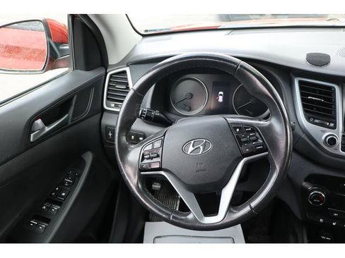 Used 2016 Hyundai Tucson Limited w/ Option Group 03 AWD/4WD image 10