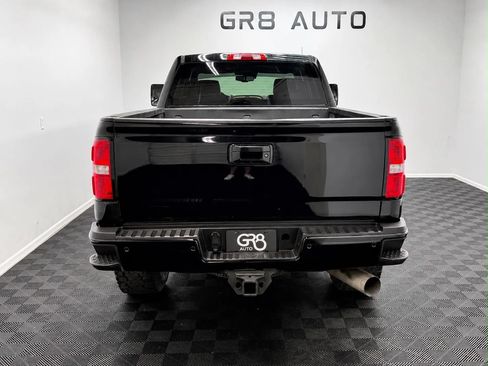 Used 2017 GMC Sierra 2500 Denali w/ Duramax Plus Package AWD/4WD image 6
