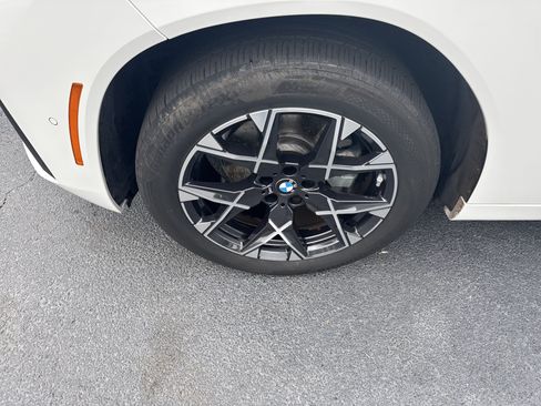 Used 2025 BMW X3 xDrive30i AWD/4WD image 9
