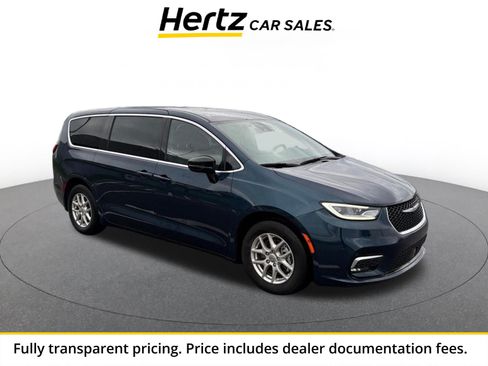 Used 2025 Chrysler Pacifica Select FWD image 1