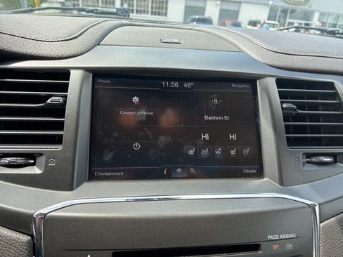 Used 2013 Lincoln MKS AWD image 19