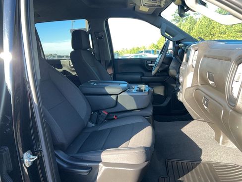 Used 2025 Chevrolet Silverado 2500 Custom w/ Custom Value Package image 24