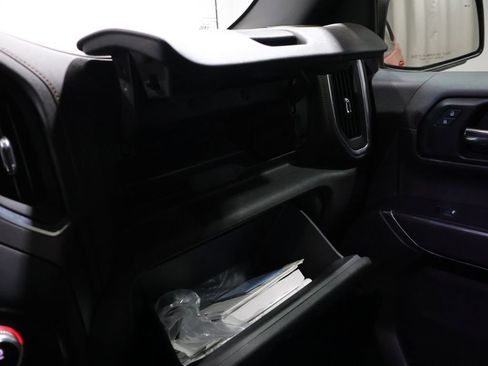 Used 2022 GMC Sierra 1500 AT4 w/ AT4 Preferred Package image 30