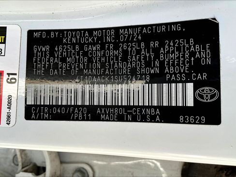 Used 2025 Toyota Camry LE image 29