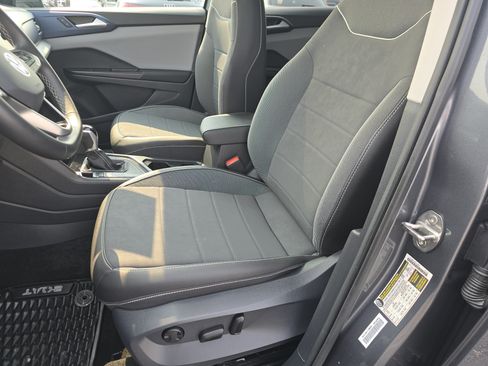 Certified 2023 Volkswagen Taos SE w/ Panoramic Sunroof Package FWD image 19