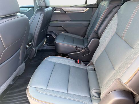 New 2026 GMC Acadia AT4 w/ Luxury Package image 12