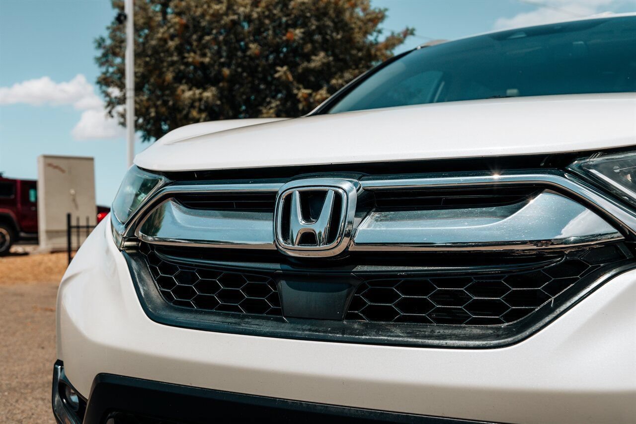 Used 2017 Honda CR-V Touring image 10