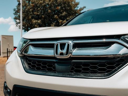 Used 2017 Honda CR-V Touring image 10