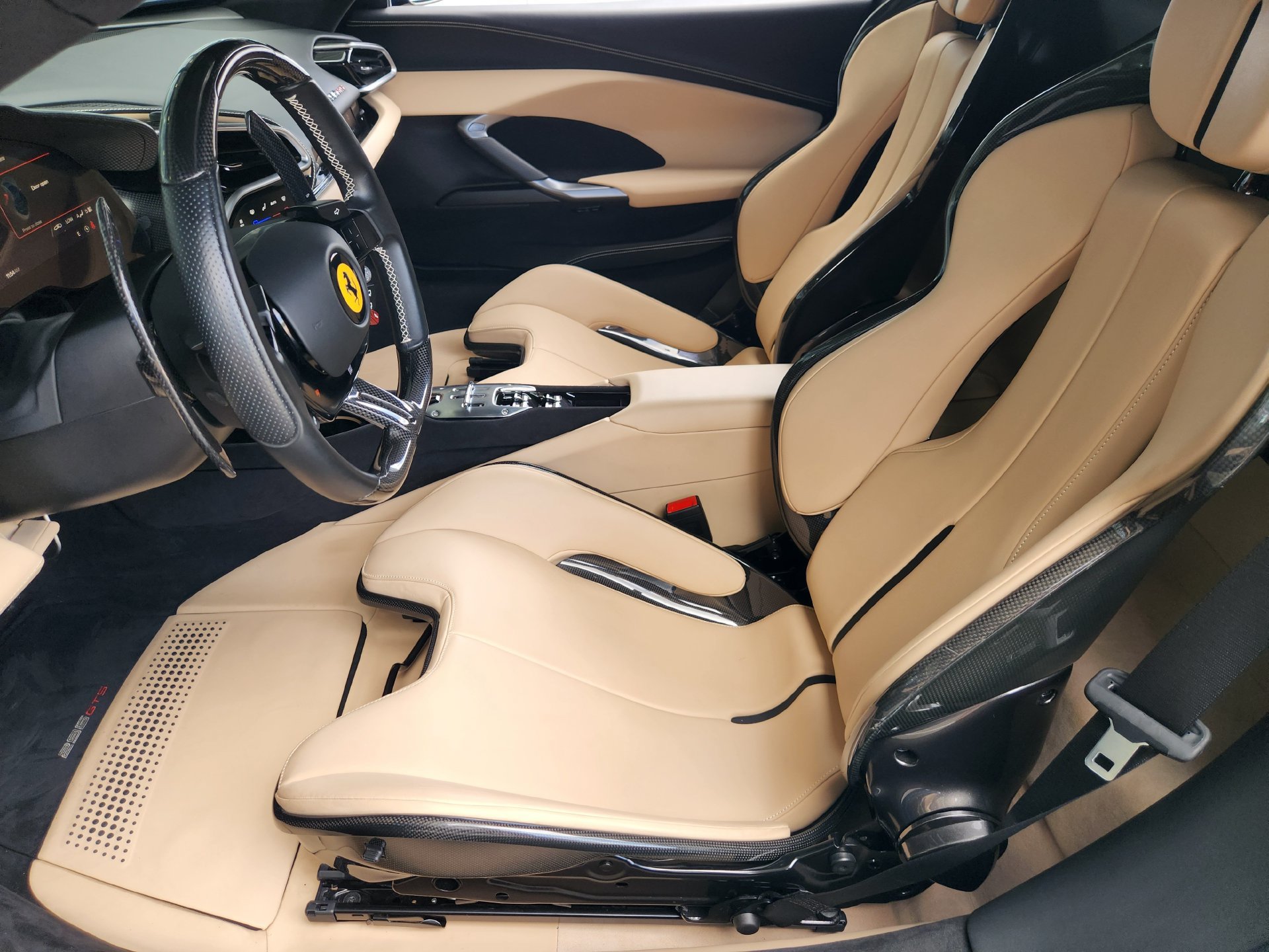 Used 2023 Ferrari 296 GTS RWD image 15