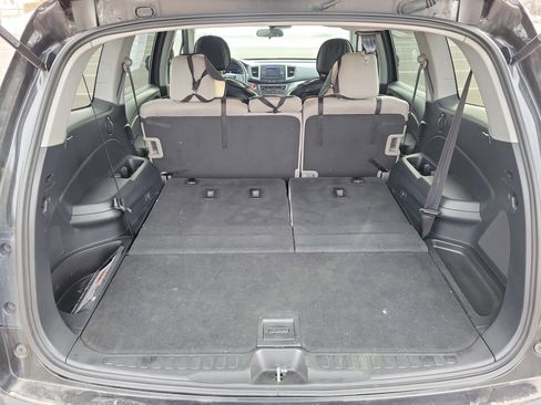 Used 2020 Honda Pilot LX image 8