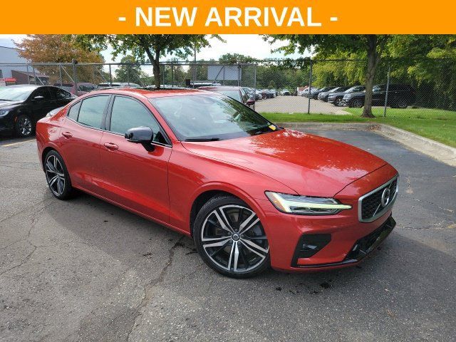 Used 2019 Volvo S60 T6 R-Design AWD/4WD image 1
