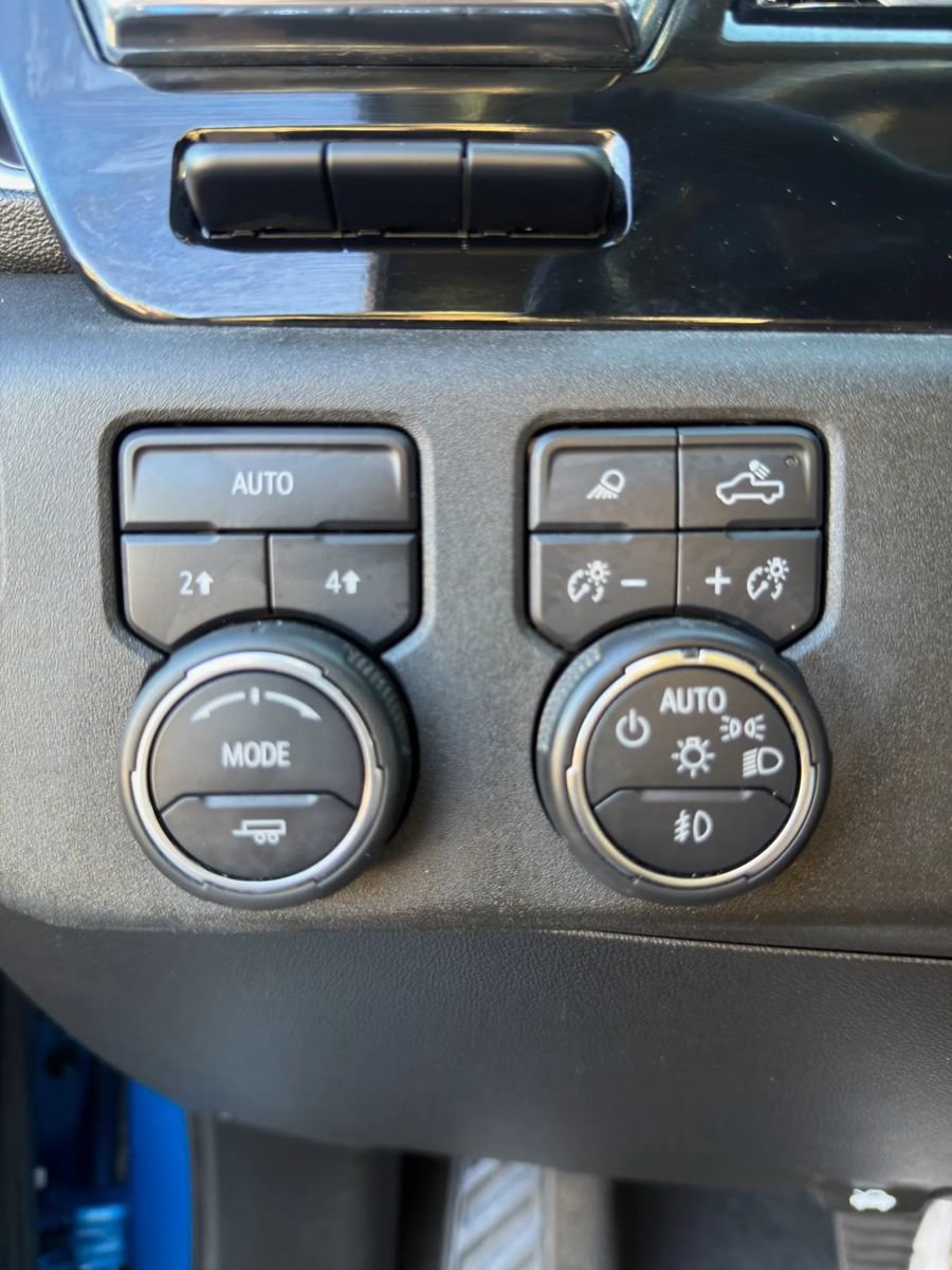 Used 2023 Chevrolet Silverado 1500 LTZ w/ Technology Package AWD/4WD image 15