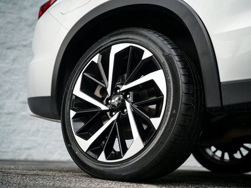 Used 2023 Mitsubishi Outlander LE AWD/4WD image 18