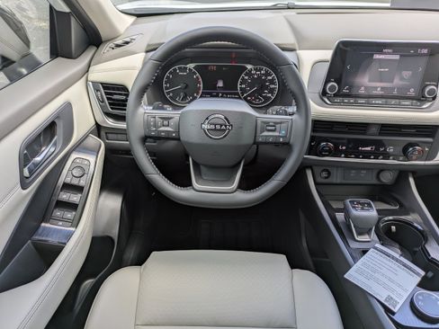 New 2026 Nissan Rogue SV AWD/4WD image 18