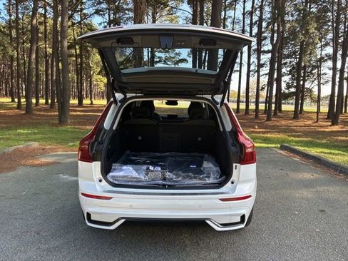 New 2026 Volvo XC60 B5 Ultra w/ Protection Package Premier image 19