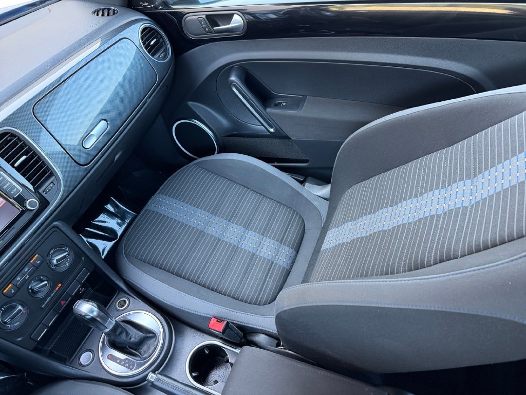 Used 2014 Volkswagen Beetle R-Line FWD image 17