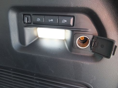 Used 2020 Ford Explorer Limited RWD image 17