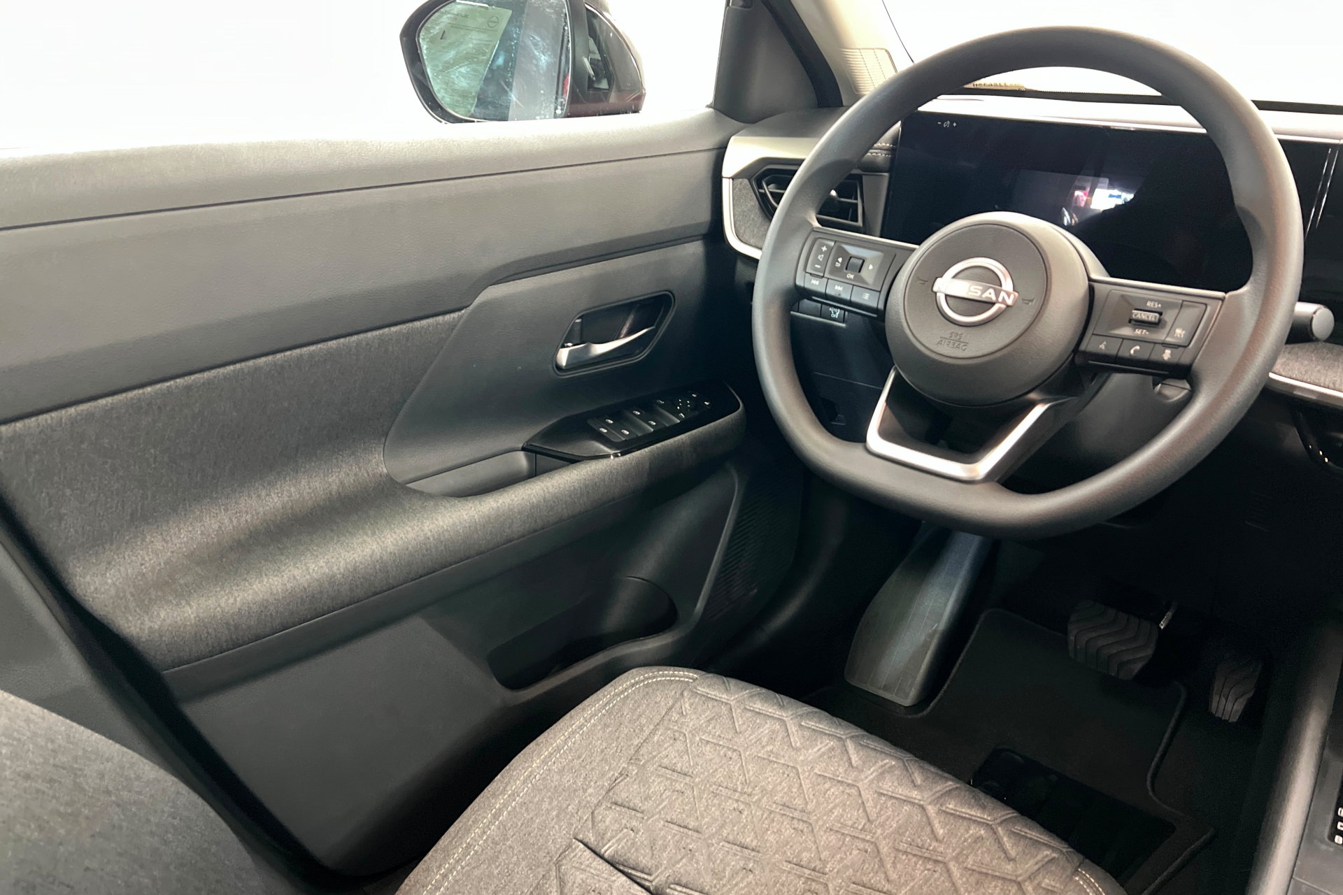 New 2026 Nissan Kicks SV w/ Cold Weather Package FWD image 12