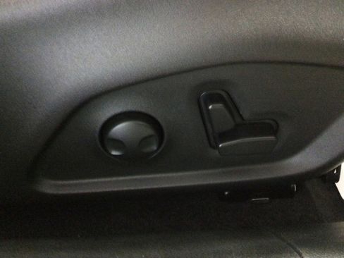 Used 2025 Jeep Compass Limited w/ Elite Group image 33