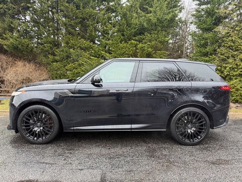 Used 2025 Land Rover Range Rover Sport SV Edition Two image 2