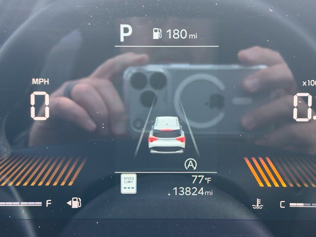 Used 2026 Kia Sportage EX FWD image 12