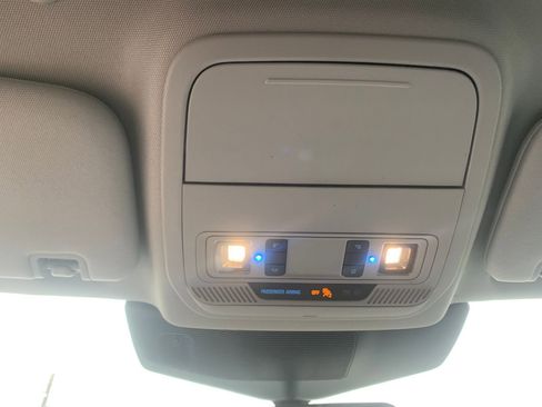 Used 2023 Ford Explorer XLT w/ Equipment Group 202A image 20