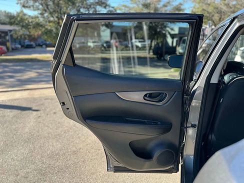 Used 2018 Nissan Rogue Sport S w/ S Appearance Package FWD image 35