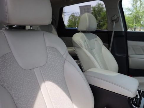Used 2023 Kia Sorento SX AWD/4WD image 44
