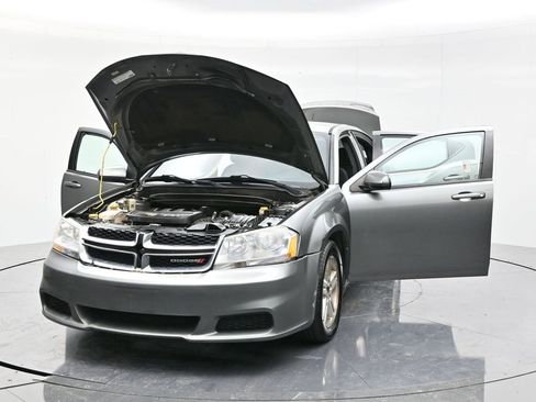 Used 2012 Dodge Avenger SXT image 51