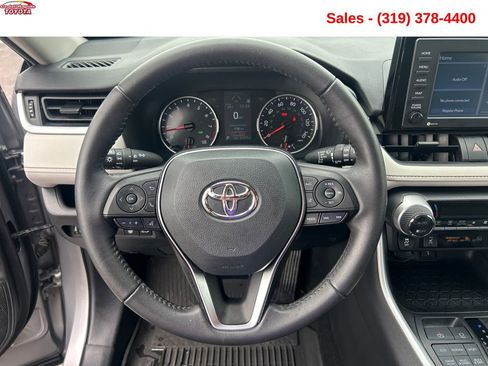 Used 2021 Toyota RAV4 XLE w/ Convenience Package AWD/4WD image 14