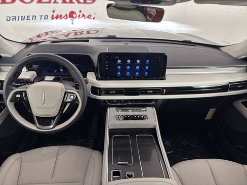 New 2025 Lincoln Aviator Reserve w/ Jet Appearance Package image 9
