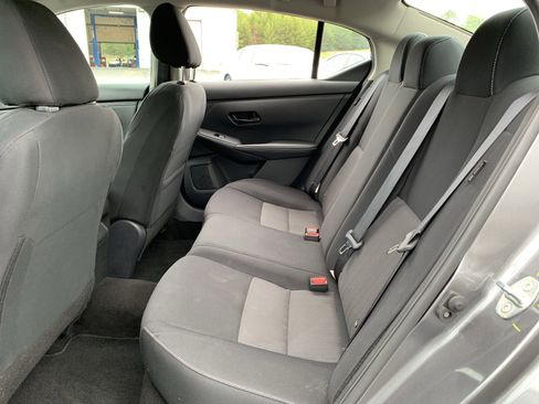 Used 2024 Nissan Sentra SV FWD image 34