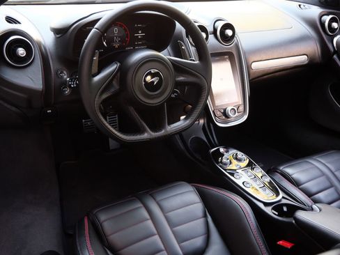 Used 2025 McLaren GTS image 8