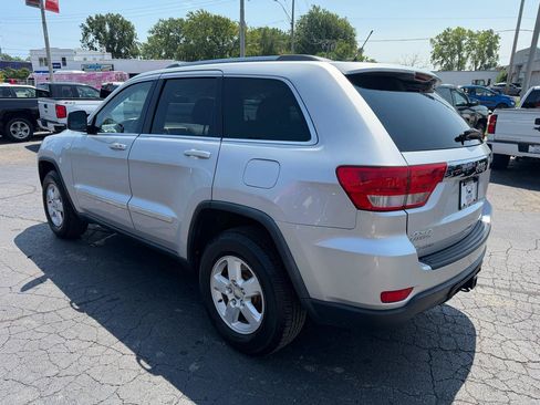 Used 2011 Jeep Grand Cherokee Laredo AWD/4WD image 5