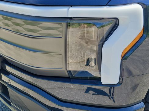 Used 2023 Ford F150 Lightning Lariat AWD/4WD image 9