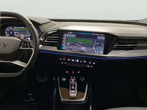 Used 2024 Audi Q4 e-tron Premium Plus w/ Premium Plus image 27