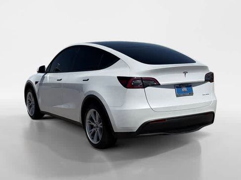 Used 2023 Tesla Model Y Performance AWD/4WD image 3