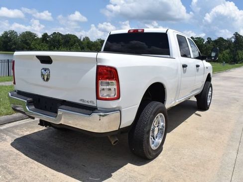 Used 2022 RAM 2500 Tradesman w/ Chrome Appearance Group AWD/4WD image 4