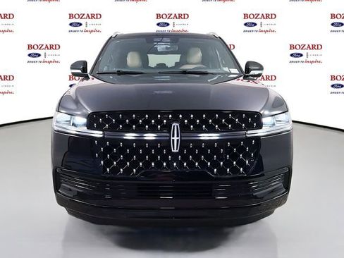 New 2026 Lincoln Navigator L Black Label AWD/4WD image 3