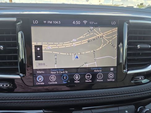 Used 2019 Chrysler Pacifica Limited FWD image 19